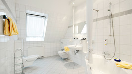 Tryp by Wyndham Kassel City Centre Bathroom