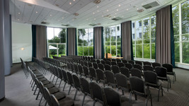 Wyndham Hannover Atrium Meeting Room