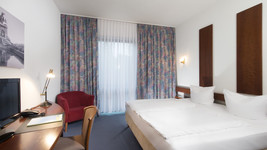 Double Room Days Inn Hotel Leipzig Messe