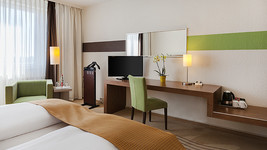 Holiday Inn Hotel Berlin City East standard room