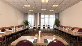 Mercure Hotel Duesseldorf Airport meeting room Ulme 