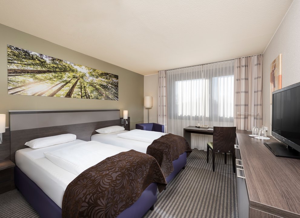 Mercure Hotel Duesseldorf Airport twin bed room