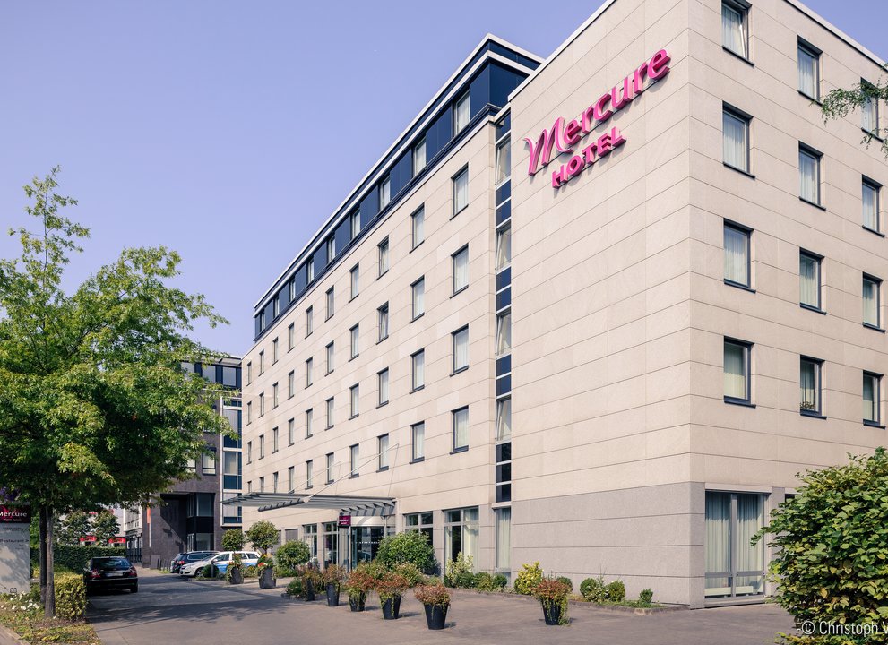 Mercure Hotel Düsseldorf City Nord - Außenansicht | © ABACAPRESS/CHRISTOPH WEISS