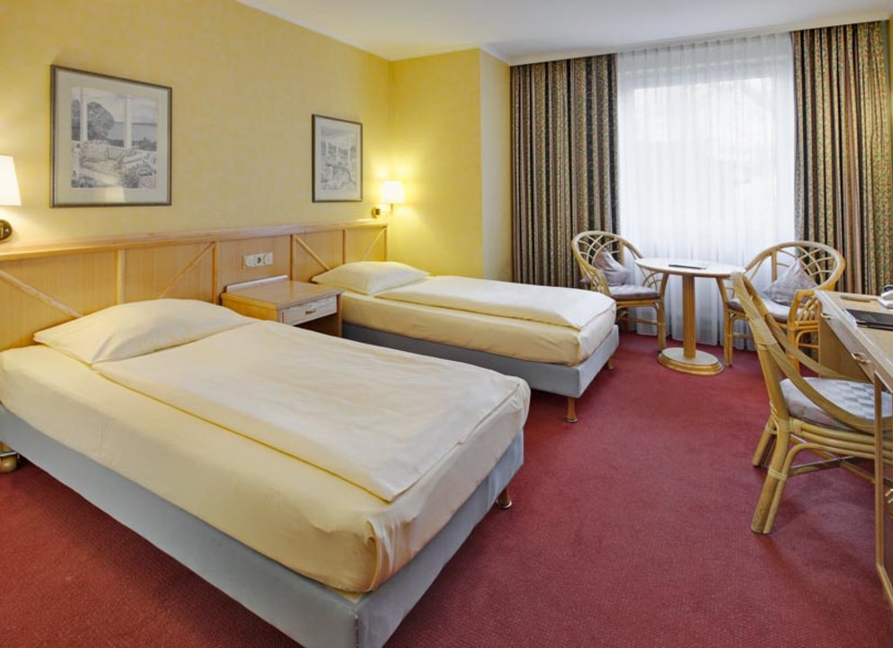 Tryp by Wyndham Koeln City Centre Twin Bed Room