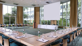 Wyndham Hannover Atrium Meeting Room